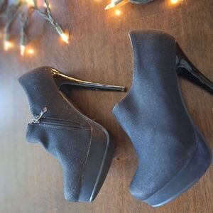 Sophisticated Black Stiletto Platform Heels